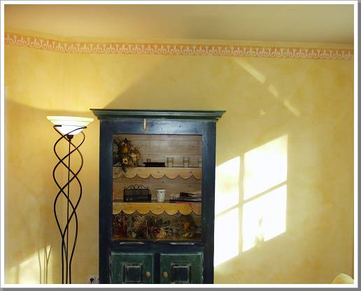 0005_a005  wohnzimmer gelb mit borduere.jpg